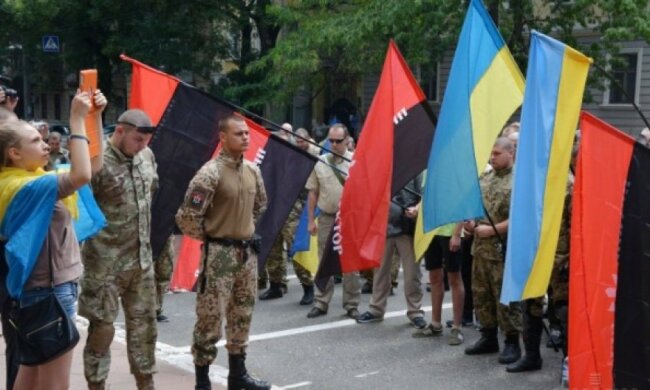 По Украине прокатились бессрочные  митинги "Правого сектора"