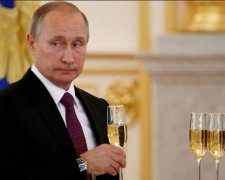 ЗМІ зацікавив палець Путіна: фото