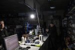 Магазин, який працює без світла. Фото: youtube