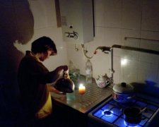 Неадекватная стихия оставила тысячи украинцев в темноте