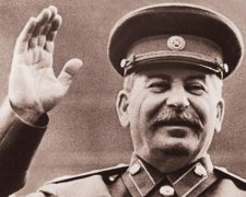 Московське метро прикрасили Сталіним