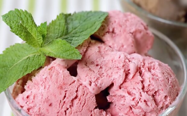Как приготовить рецепт Домашнее мороженое из йогурта