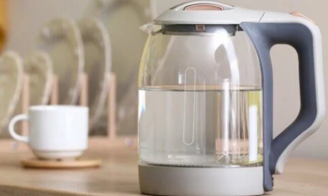 Накип у чайнику, фото life.nv.ua