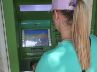 Банкомат. Фото: скрин youtube