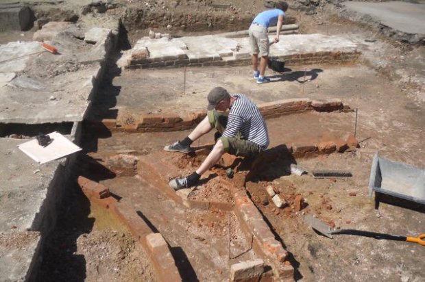 Школьник помог археологам найти уникальный средневековый артефакт: фото