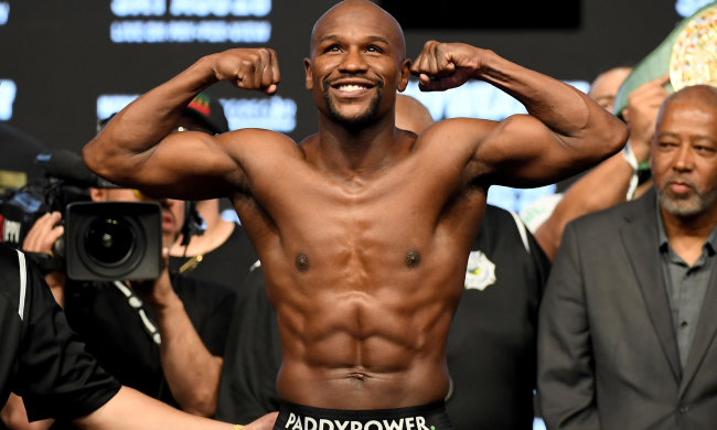 Непобедимый Мейвезер возвращается в бокс ради боя века