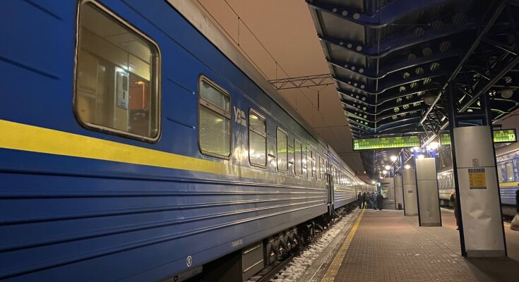 Укрзалізниця, вокзал, потяг, фото: Знай.ua
