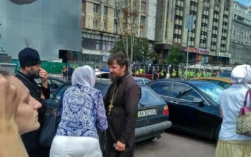 Скандал на похоронах дитини: московський піп шокував цинічною заявою