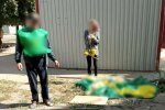 Пьяный в хлам харьковчанин разгромил агитационную палатку: "Выборов не будет"