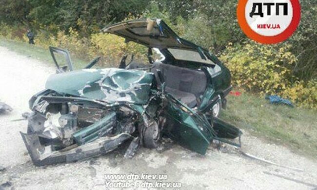 В Хмельницкой области водитель потерял управление и убил женщину (фото)