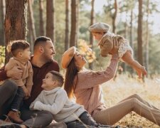 Прийомна сім'я: діти та батьки разом