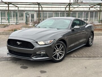 Ford Mustang (2016).