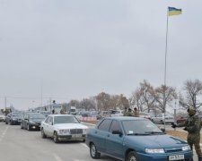 На пункті пропуску в АТО померла жінка