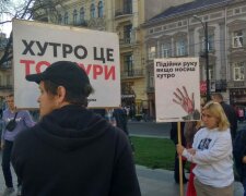 Зазирни в очі своїй шубі: у Львові відбувся масштабний антихутряний марш