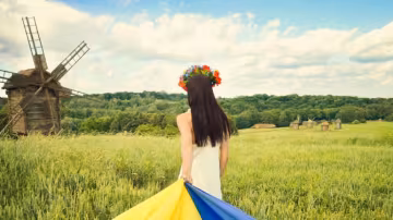 День Конституції 2019: красиві листівки і смс-привітання