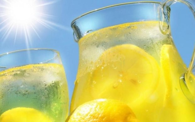 Кращі освіжаючі напої: як зробити своє літо не таким спекотним