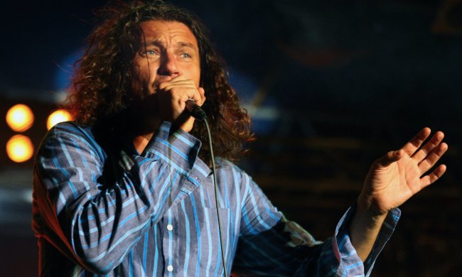 Скрябін послав зворушливу пісню з того світу: сонце замість шапки