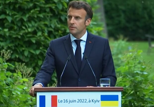 Президент Франции Макрон. Фото: скриншот YouTube