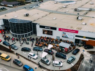 Колапс при відкритті нового Mcdonald's, фото: Facebook