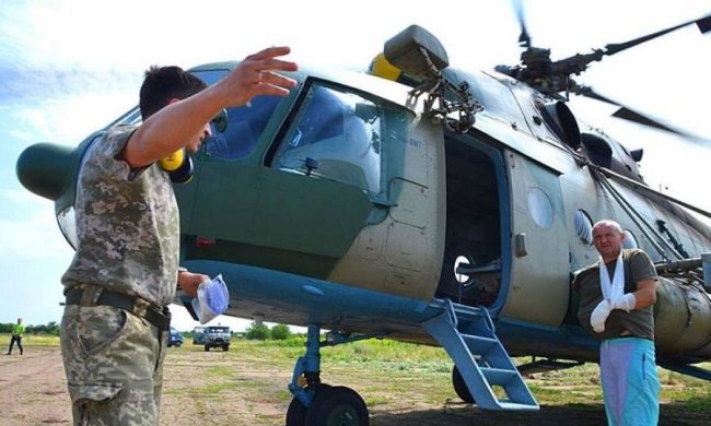 Штаб показал, как спасают раненых украинских героев