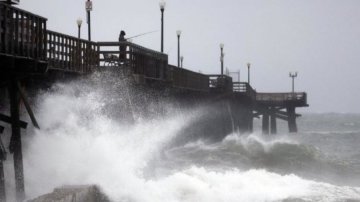 Потужний шторм накрив Каліфорнію