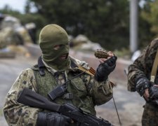 Гаряча доба на Донбасі: півсотні обстрілів, двоє поранених