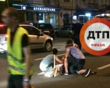 Ужасное ДТП в центре Киева: автомобиль сбил пешехода на зебре (ФОТО)