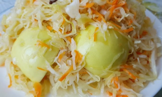 Ідеї рецептів для Великого посту: квашена капуста з яблуками