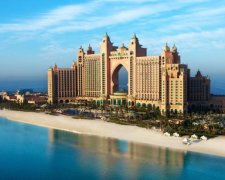 Украинцам раскрыла объятия самая богатая страна мира
