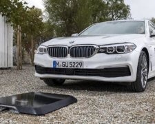 BMW позичила у смартфонів ідею бездротової зарядки