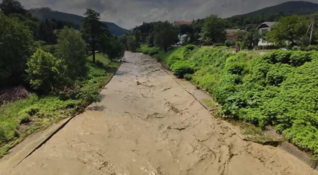 наводнения на Западе Украины, скриншот с видео