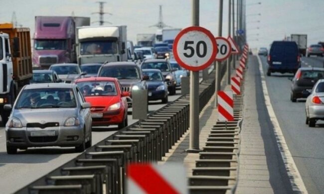 Ограничение скорости до 50 км: чиновники мямлят - есть нюансы