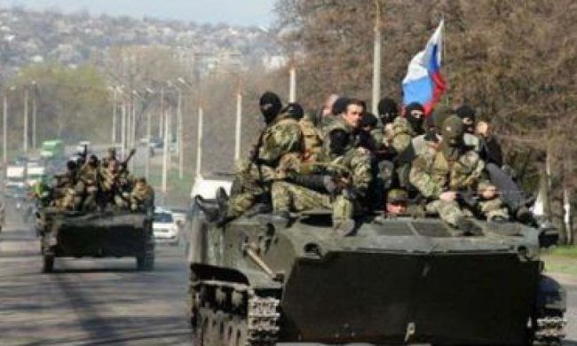 Под Донецком заметили колонну из 30 единиц российской техники