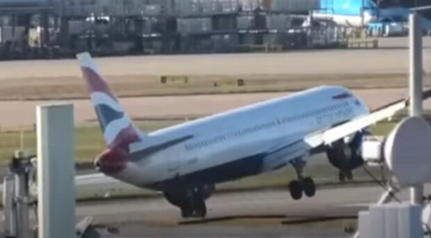 Літак. Фото: скріншот відео