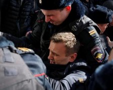 Навального снова схватили путинские силовики