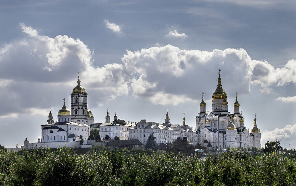 Фото почаевской лавры