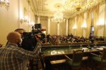 У Львові від Зеленського вимагають взяти в руки закон про мову: "Абсурд в країні чудес"
