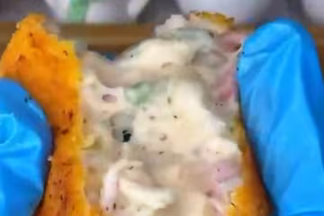 Кульки з крабовими паличками, кадр з відео