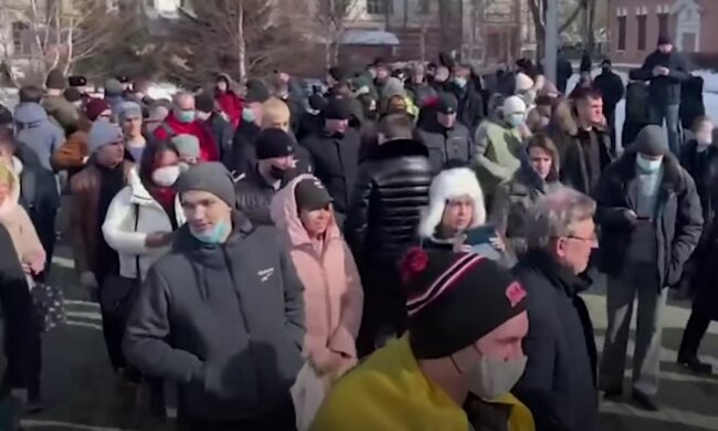 Жителі Росії. Фото: скрін youtube