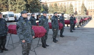 Тысяча наших военных погибла на Донбассе в боях  - Матиос