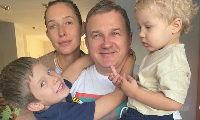 Катерина Осадча та Юрій Горбунов з дітьми, фото із соцмереж