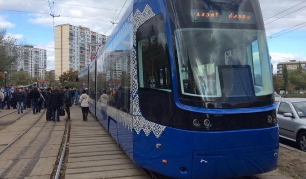 В Киеве через Днепр запустят скоростной трамвай