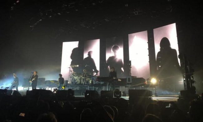 Земля пухом: легендарная группа осталась без солиста