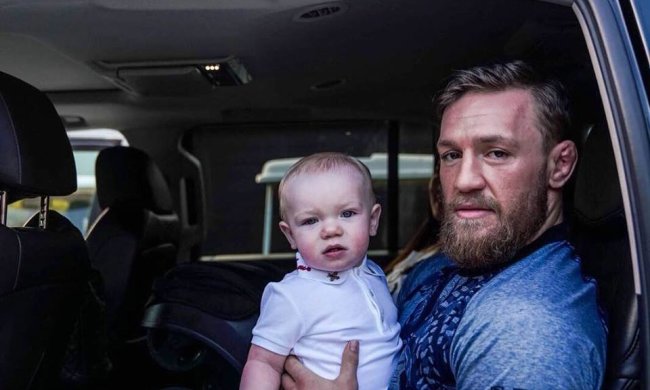 Конор Макгрегор з сином