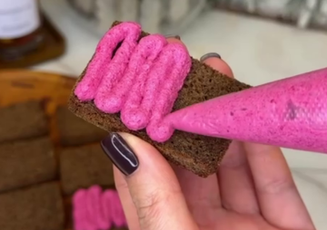 Бутерброды с селедкой, кадр из видео