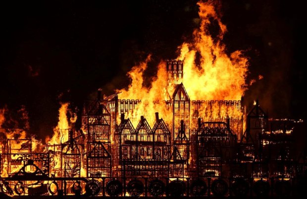 У пламени во власти: самые разрушительные пожары в истории человечества, стирающие на своем пути целые города