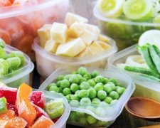 5 продуктів, які краще зберігати в морозилці