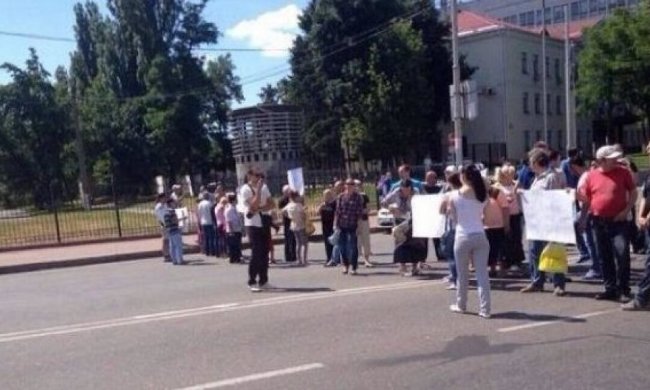Мер Києва хоче покарати власників нелегальних МАФів
