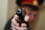 П'яні міліціонери поранили хлопця з табельної зброї