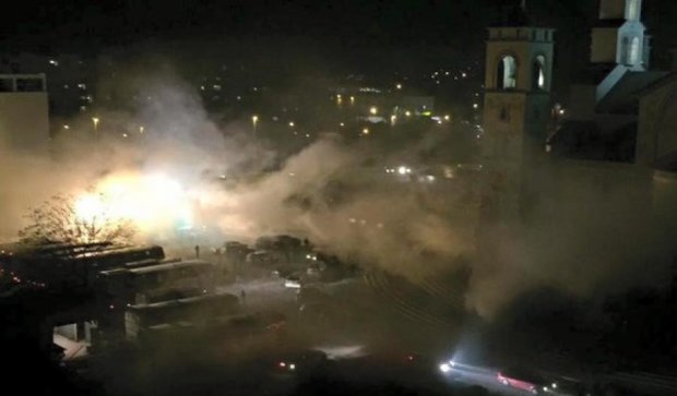 Масові заворушення в Чорногорії: поліція застосувала сльозогінний газ (відео)